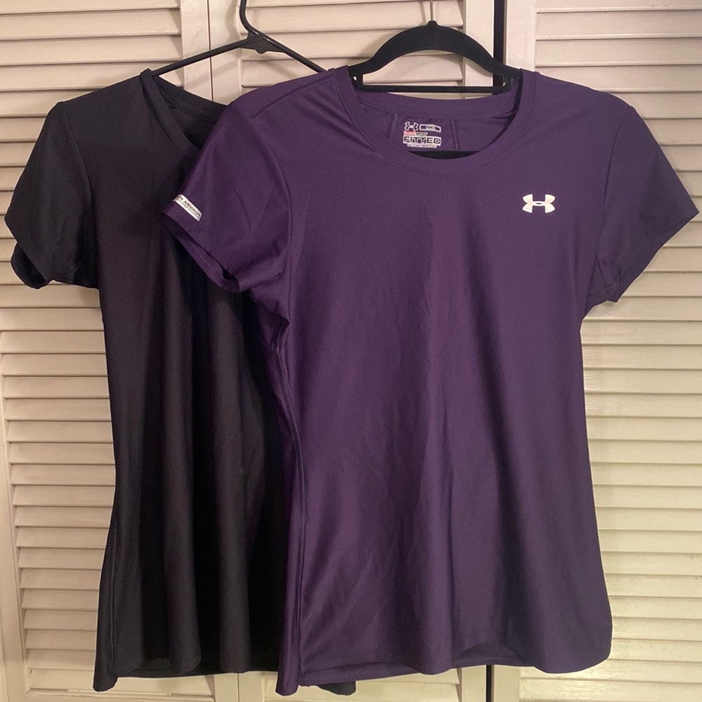 Lot of 2 UA fitted workout shirts, size medium, heat gear